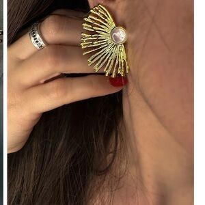 Gold wave shell Earrings studs